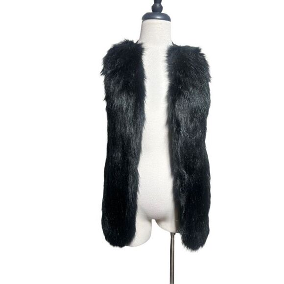 Sebby Collection Black Faux Fur Vest Size Small Petite - Picture 1 of 4